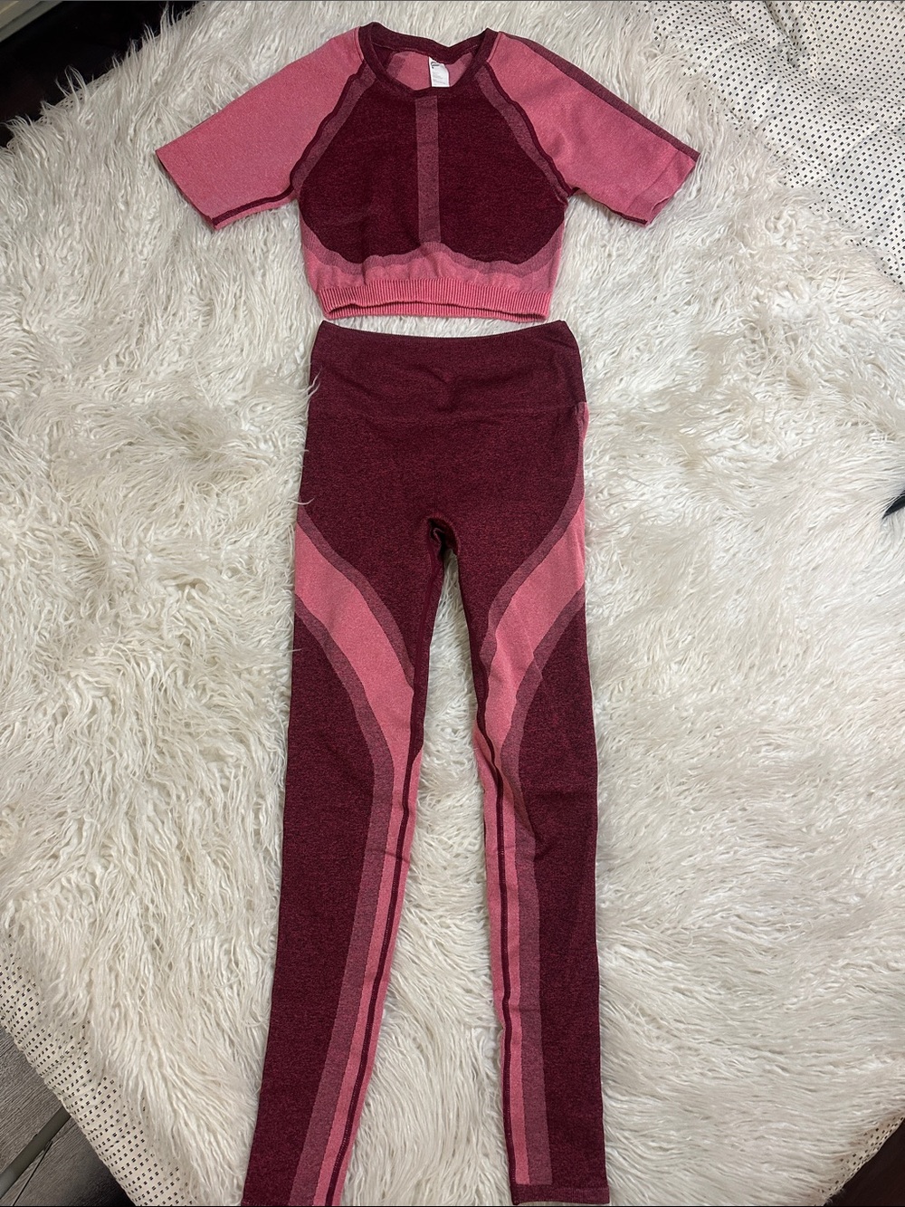 Fabletics Helena Seamless Crop Top and High-Waisted Seamless Swift Legging S